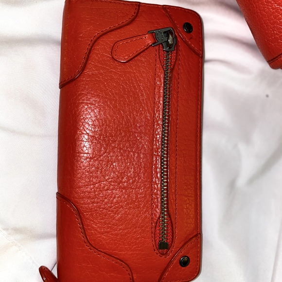 COACH 100% AUTHENTIC LEATHER LARGE MICKEY TOTE - Picture 2 of 11